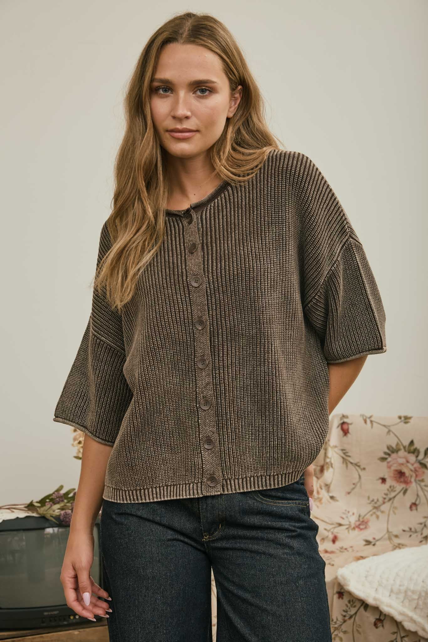 Washed Ribbed Short Sleeve Rolled Edge Cardigan - front close up