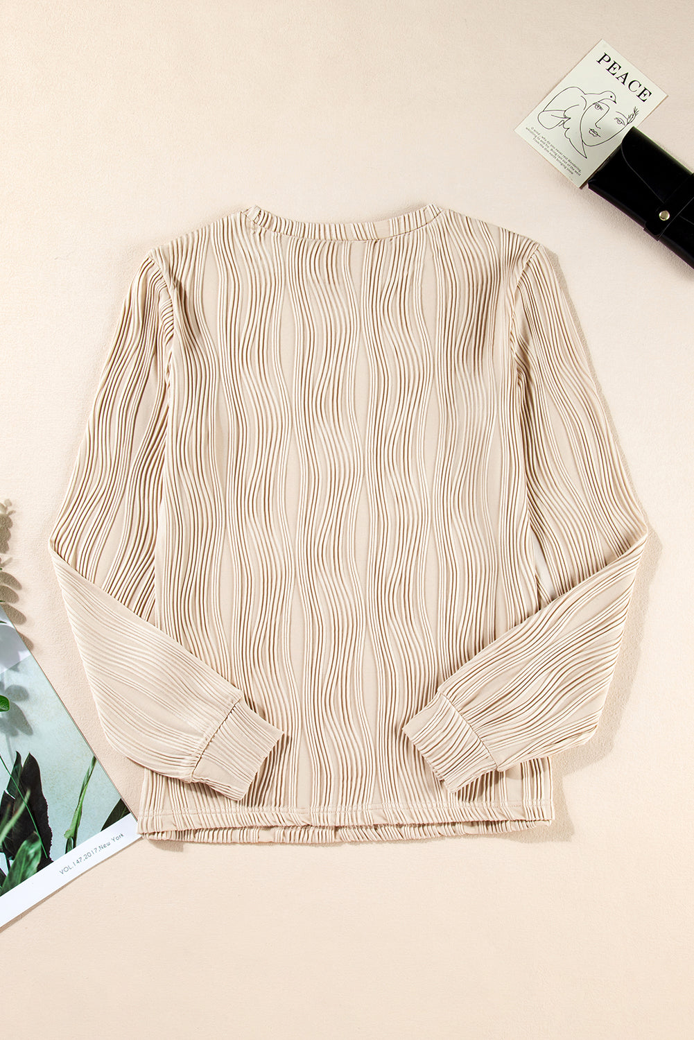 White Wavy Textured Solid Color Drop Shoulder Pullover Top